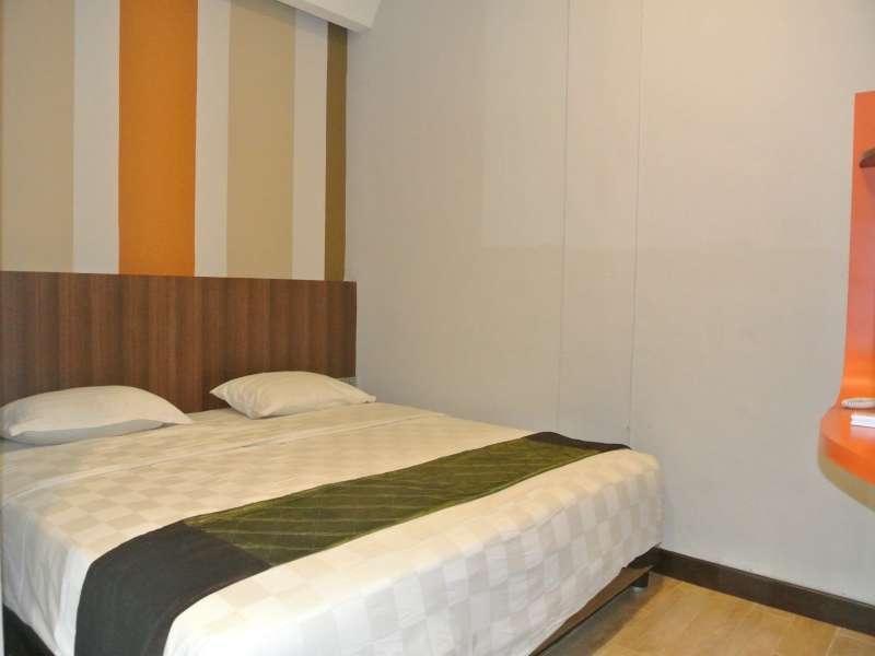 J Hotel Medan Buitenkant foto