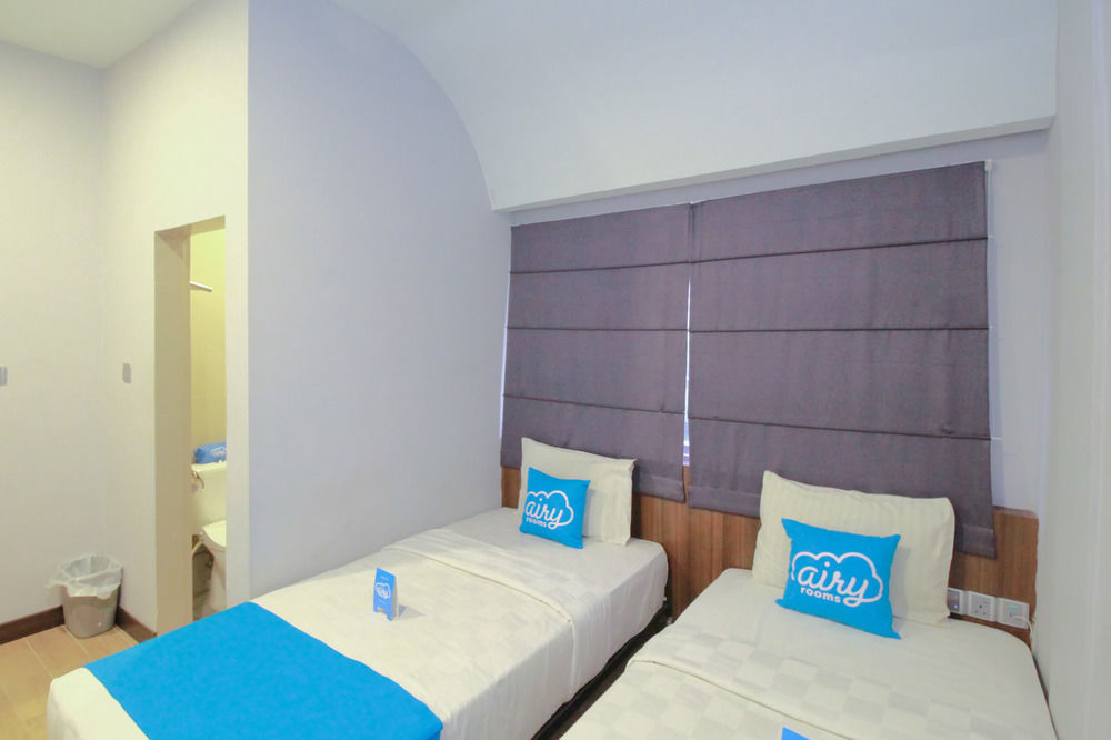 J Hotel Medan Buitenkant foto