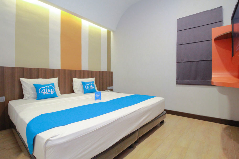J Hotel Medan Buitenkant foto