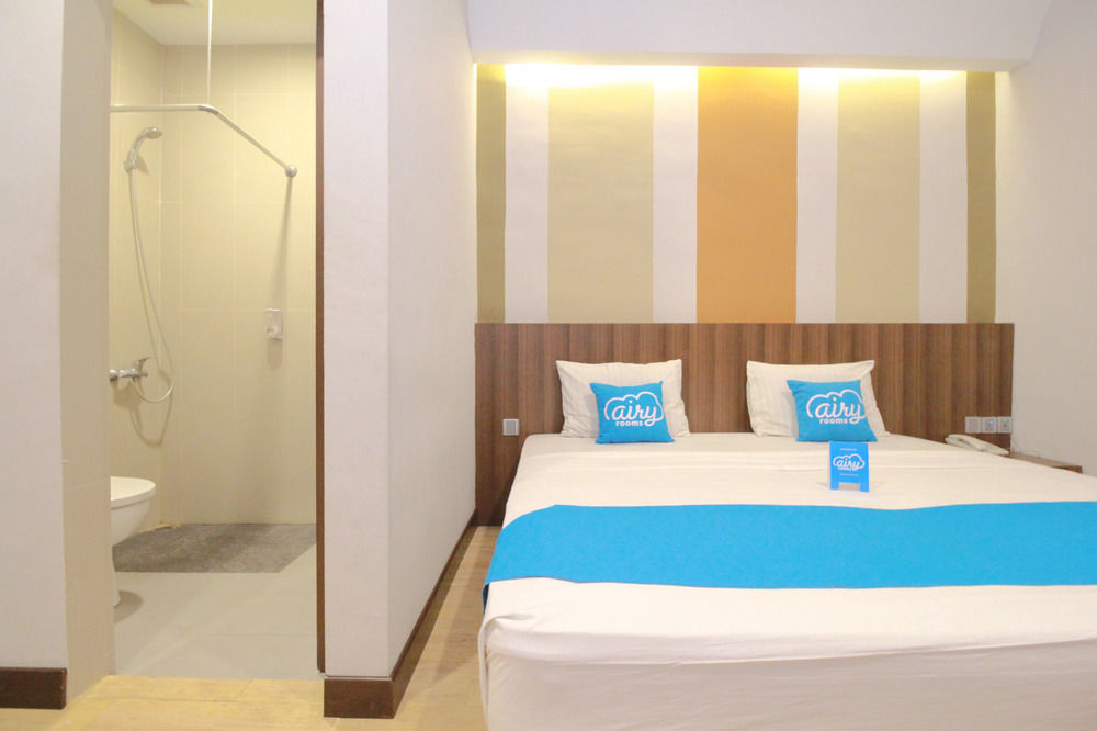 J Hotel Medan Buitenkant foto