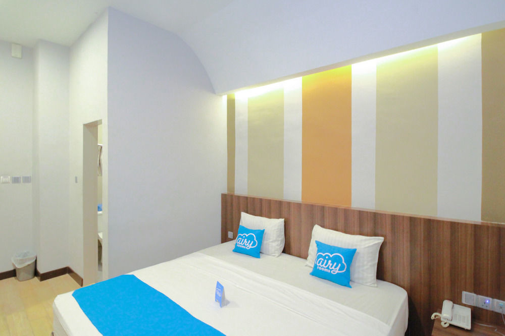 J Hotel Medan Buitenkant foto