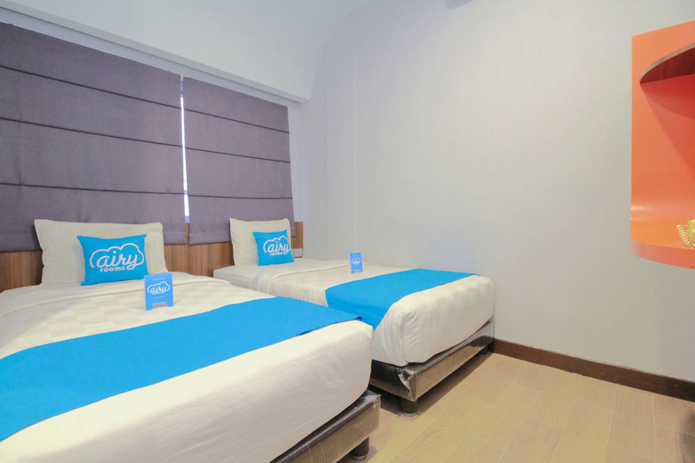 J Hotel Medan Buitenkant foto