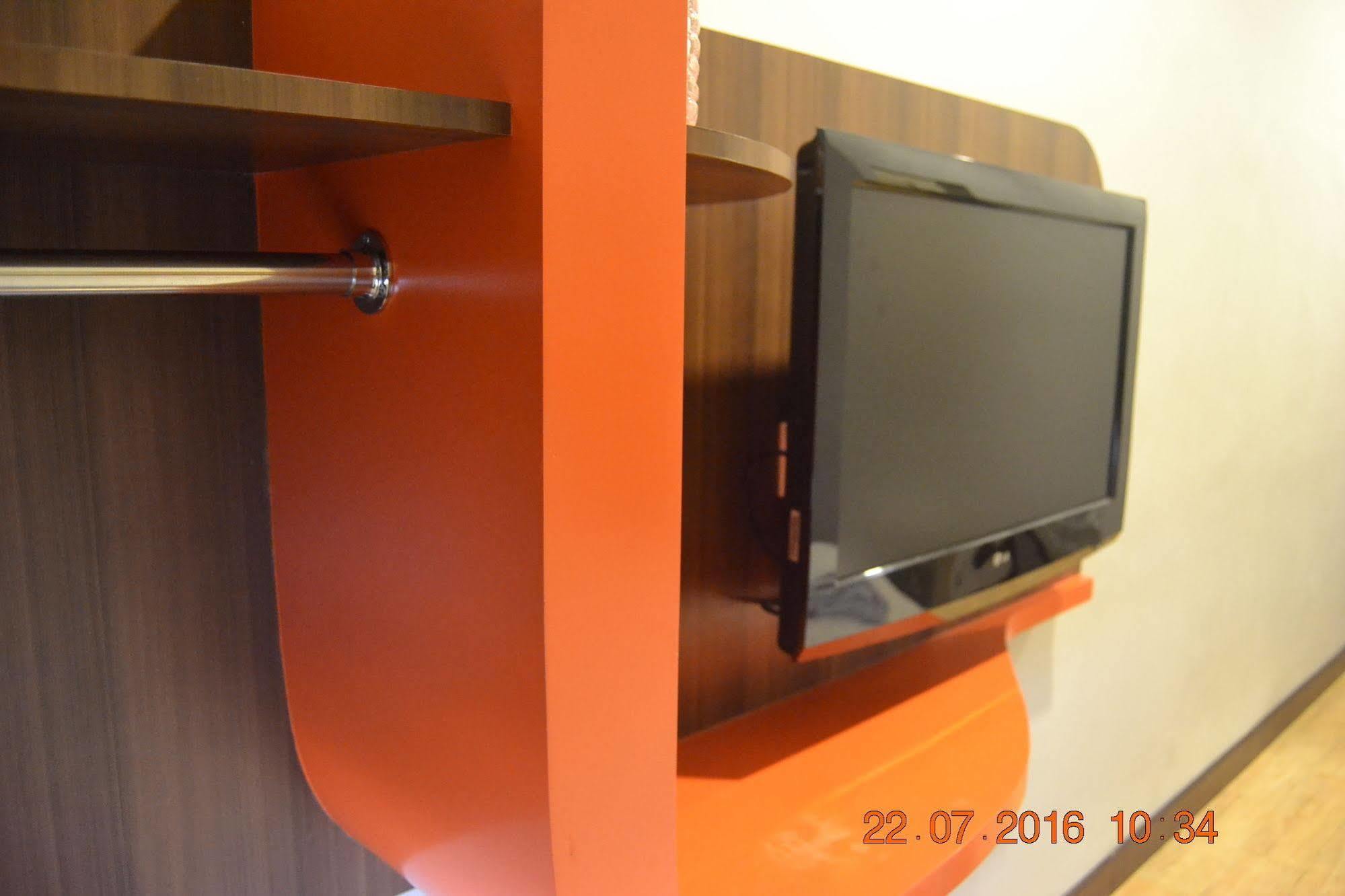J Hotel Medan Buitenkant foto